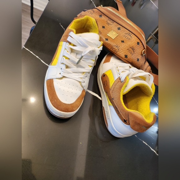 Authentic MCM RUNNER SHOES - Picture 3 of 8